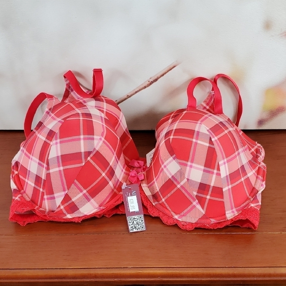 Maidenform Red and Pink Full-Coverage Bra with Underwire